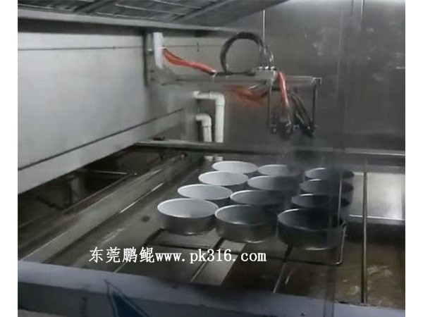 蛋糕烤盤自動噴涂設備解決方案