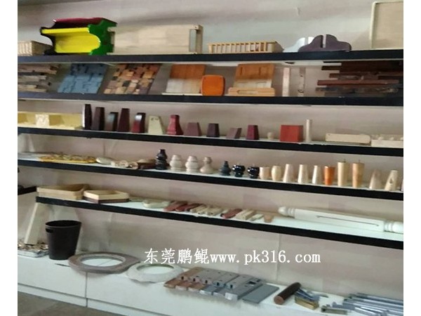木制品自動噴涂設備解決方案
