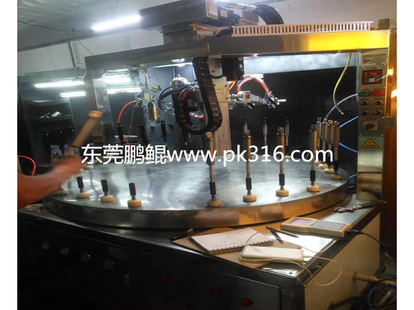 廣東莞衣柜拉環(huán)自動噴漆機