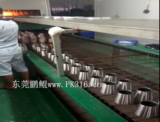 開水壺自動(dòng)噴漆機(jī)1