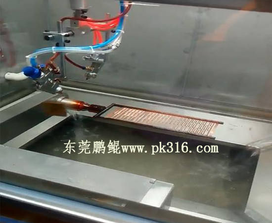 電子產(chǎn)品單盤(pán)回轉(zhuǎn)噴漆機(jī)2