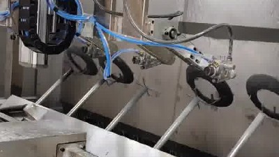 爐架鑄鐵灶臺8軸自動噴釉設(shè)備