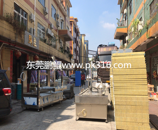 玻璃水杯手感油自動(dòng)噴涂設(shè)備 (3)