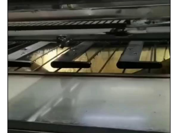 電子琴塑膠殼7軸自動噴漆往復機線