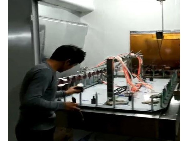耳塞耳機(jī)噴漆解決方案